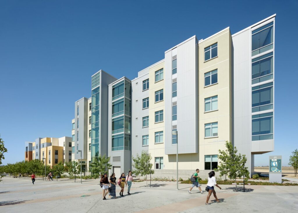 UC Merced Housing 4 The Summits EHDD Architecture, Interiors & Planning