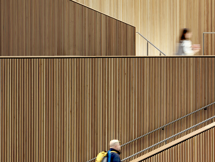 Sonoma University beige wall texture next to stairs