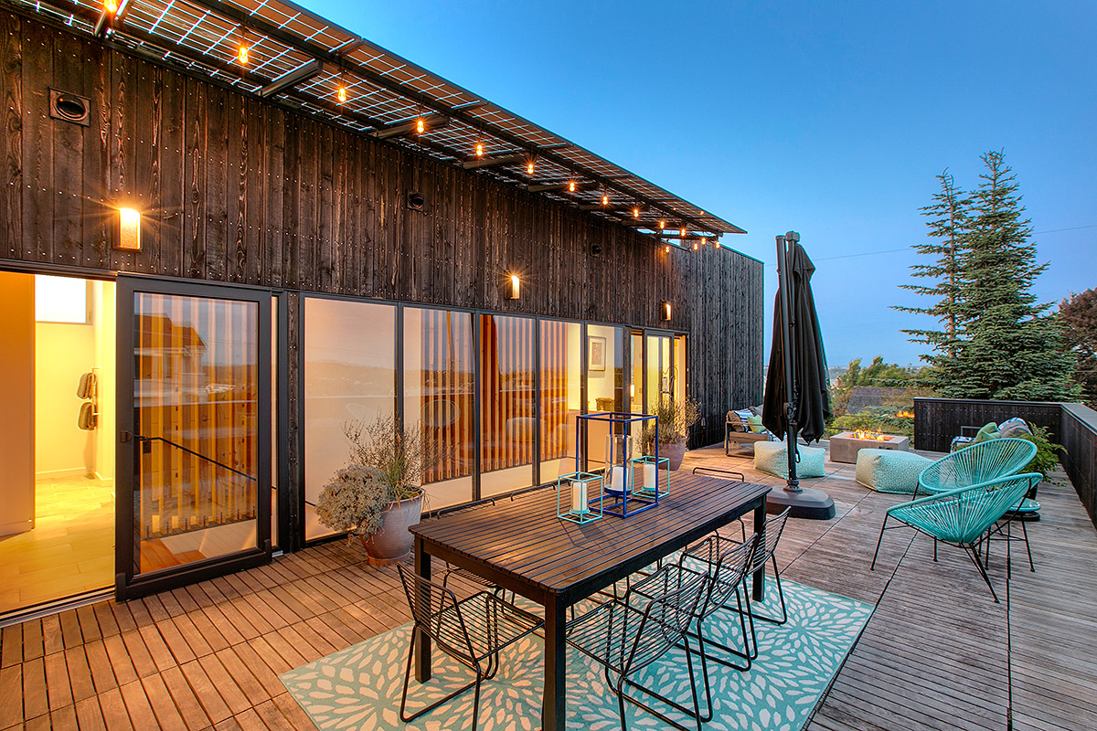 BLK Residence Outside Deck